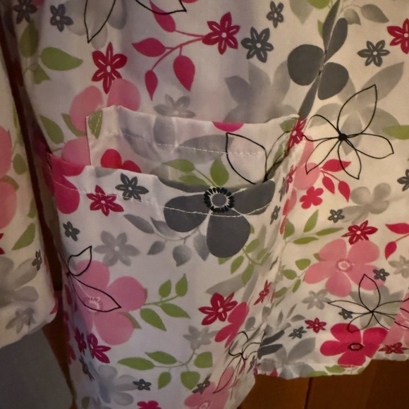 Scrub H.Q. Snap Front Floral Long Sleeve Light Weight Scrub Jacket Size Small - Picture 4 of 5